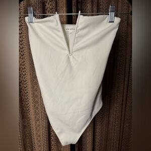 Good American Cream V-Neck Bodysuit